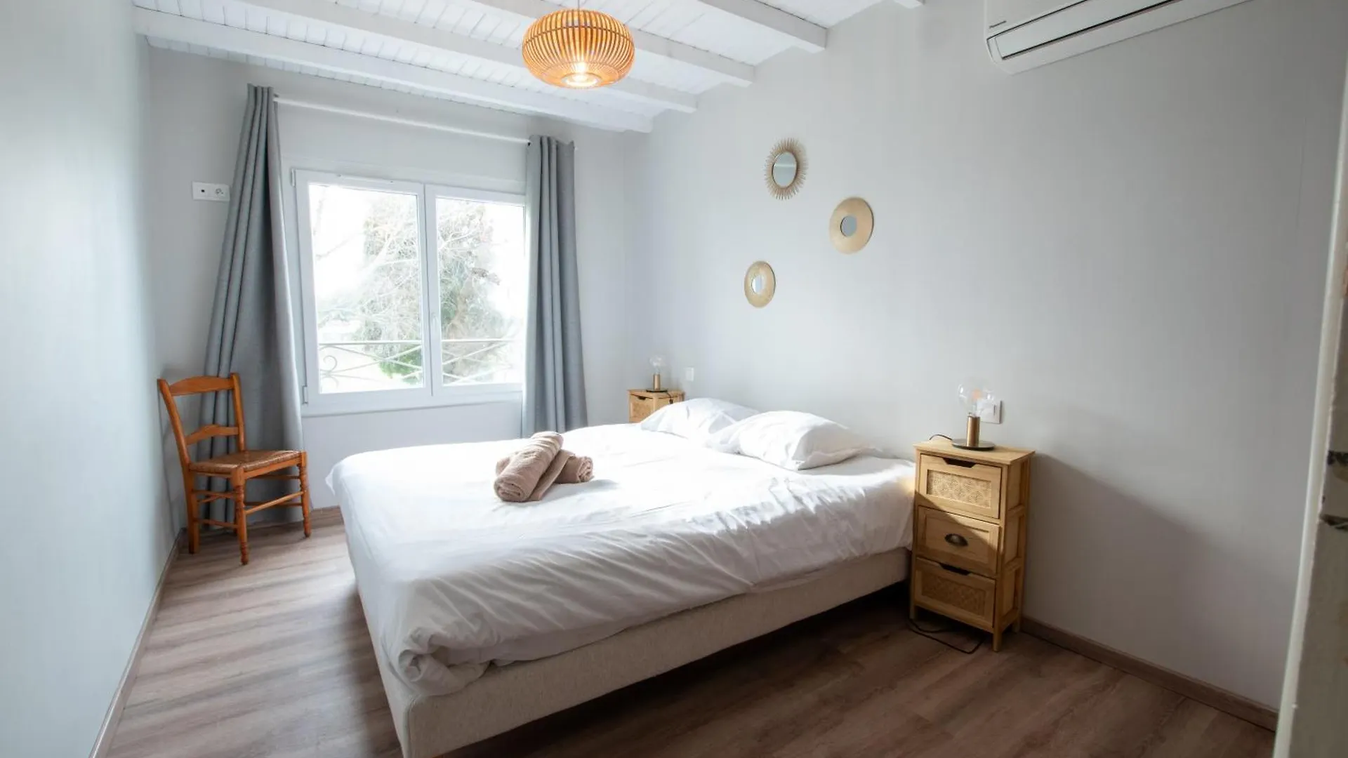 Holiday home Mas Des Cypres, Clim - Jardin En Camargue Villa Arles