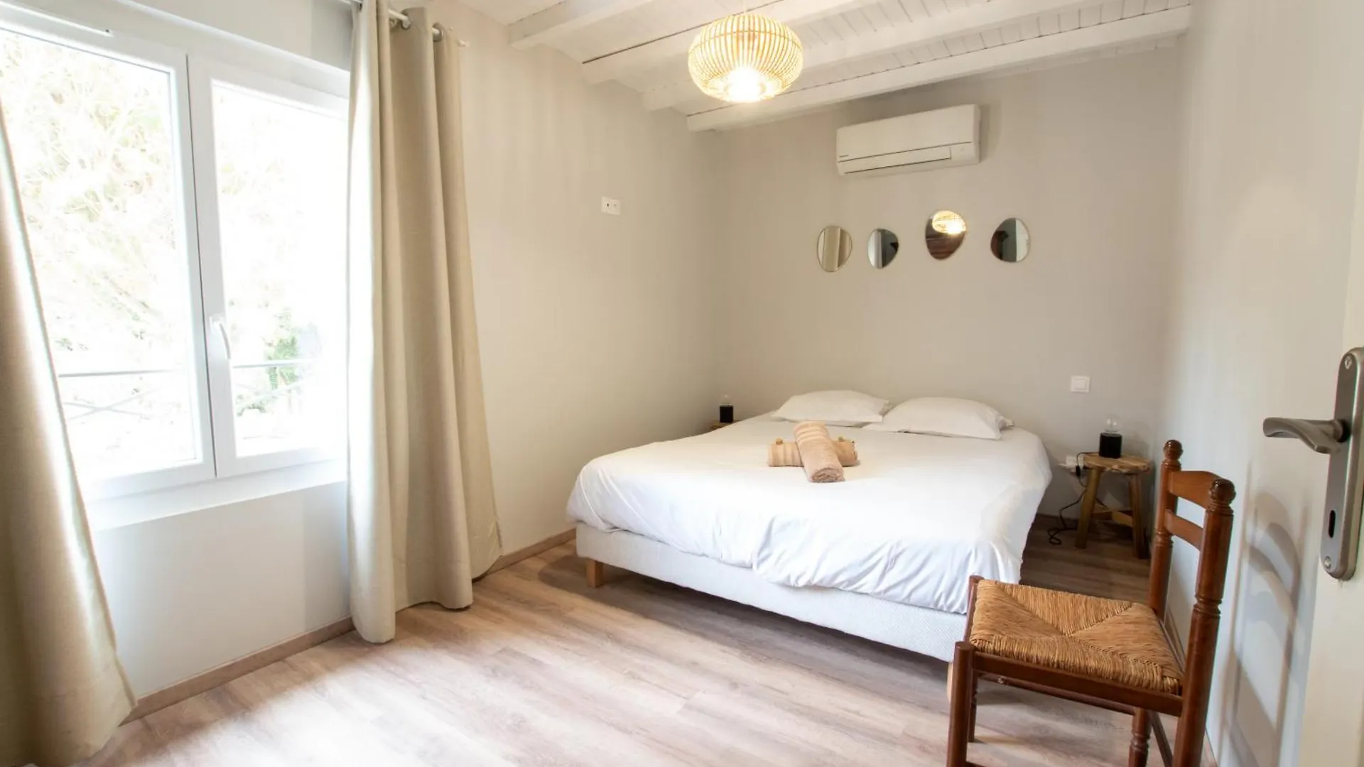 Holiday home Mas Des Cypres, Clim - Jardin En Camargue Villa Arles