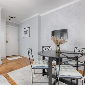 matignon-saint-honor-magnifique-appartement-1br.fr-paris.fr/
